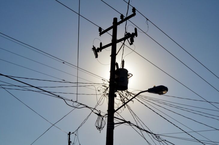 Colapsa torre de enfriamiento de CFE en Mérida